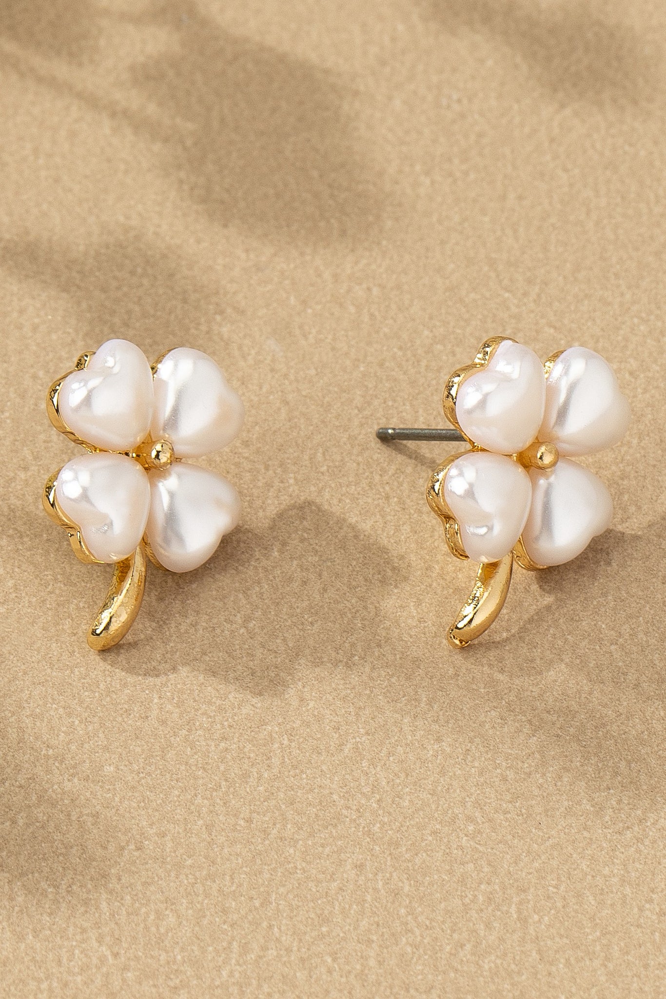 Pearlescent Clover Heart Studs