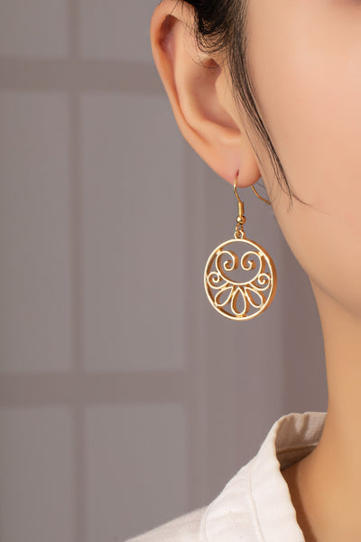 Openwork dangling circle drop earrings